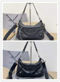 Picture of Balenciaga Handbags _SKUfw213821911fw